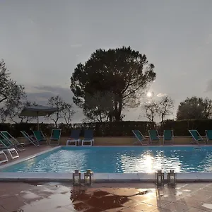 https://villa-saulina.it-tuscanyhotel.com